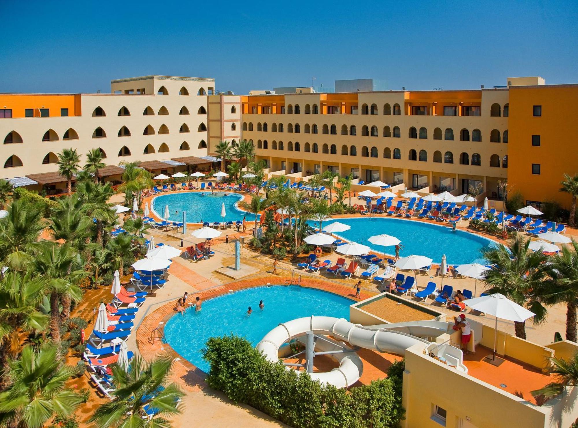 Double or Twin Room (2 Adults + 2 Children),429007758:JPEG